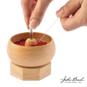 4" 4" Mini Wooden Bead Spinner with 2 Beading Needles, Manual String Bead Loader, Spinning Tool for DIY Craft Jewelry Making