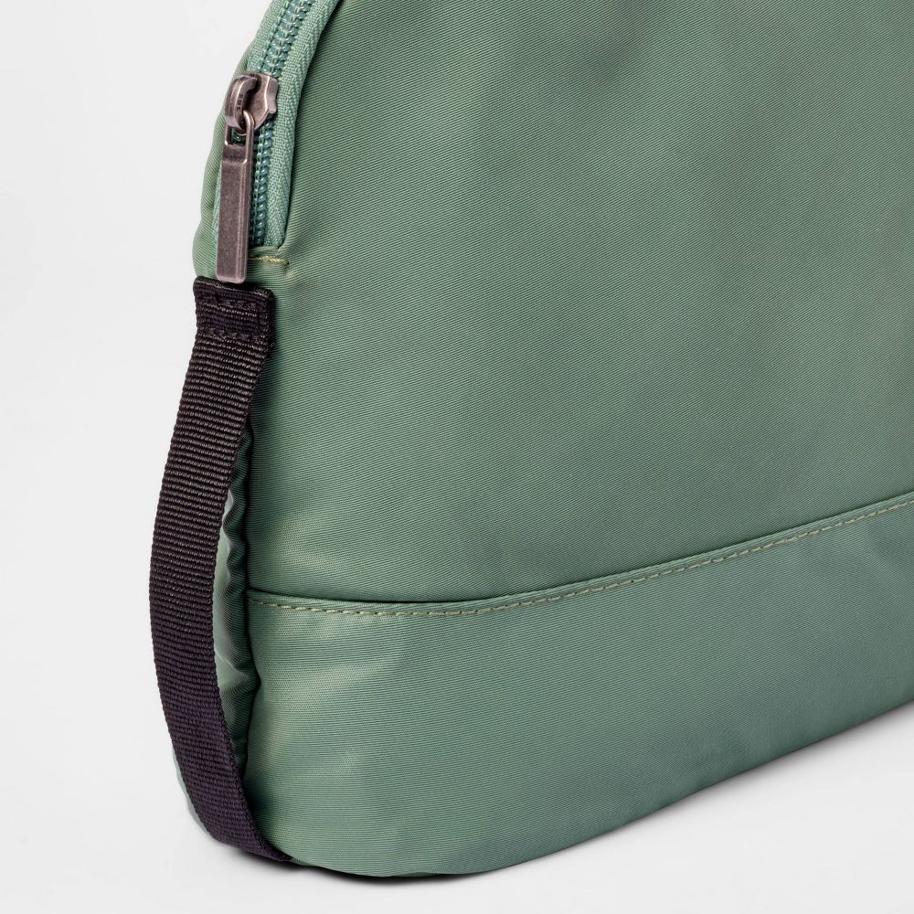 Travel Solid Zipper Toiletry Pouch - Image 6