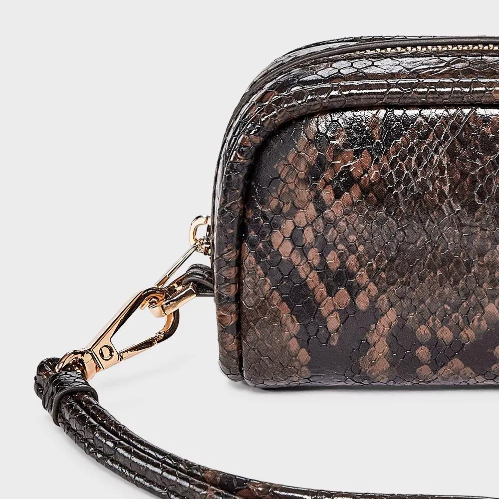 Zipper Wallet Wristlet - Image 10