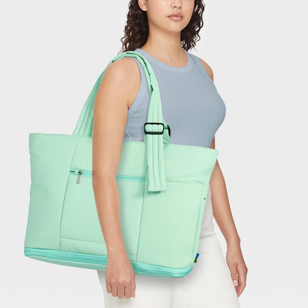 Puffer Expandable Weekender Bag - Image 11