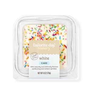 White Cake Slice - 6oz - Vanilla Icing, No Filling