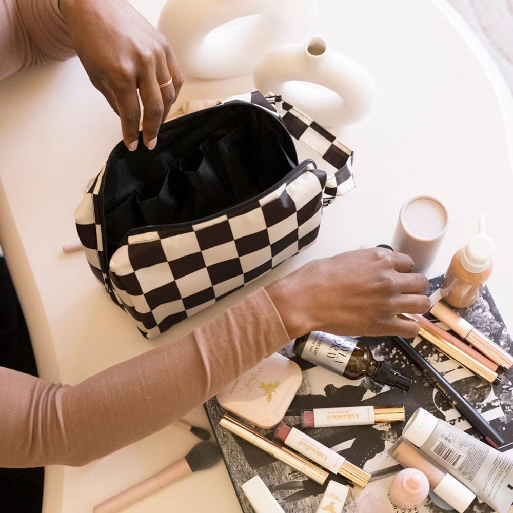 Waterproof Makeup Bag – Portable Travel Cosmetic Organizer with Handle and Secure Zipper - Image 13