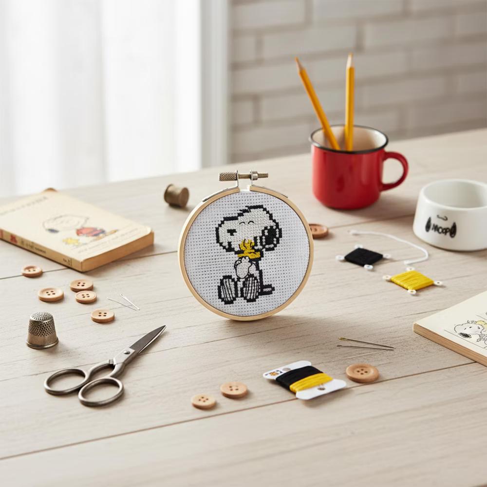 NMR Distribution Peanuts Snoopy and Woodstock Hug Cross Stitch Embroidery Kit - Image 4