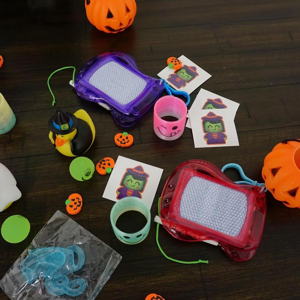 4E’s Novelty 12-Pack Mini Drawing Board Keychains – Erasable Doodle Pads for Kids Party Favors & Classroom Use - Image 5