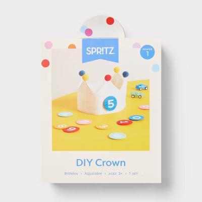 Personalizable Fabric Birthday Crown with Attachable Numbers - Image 2
