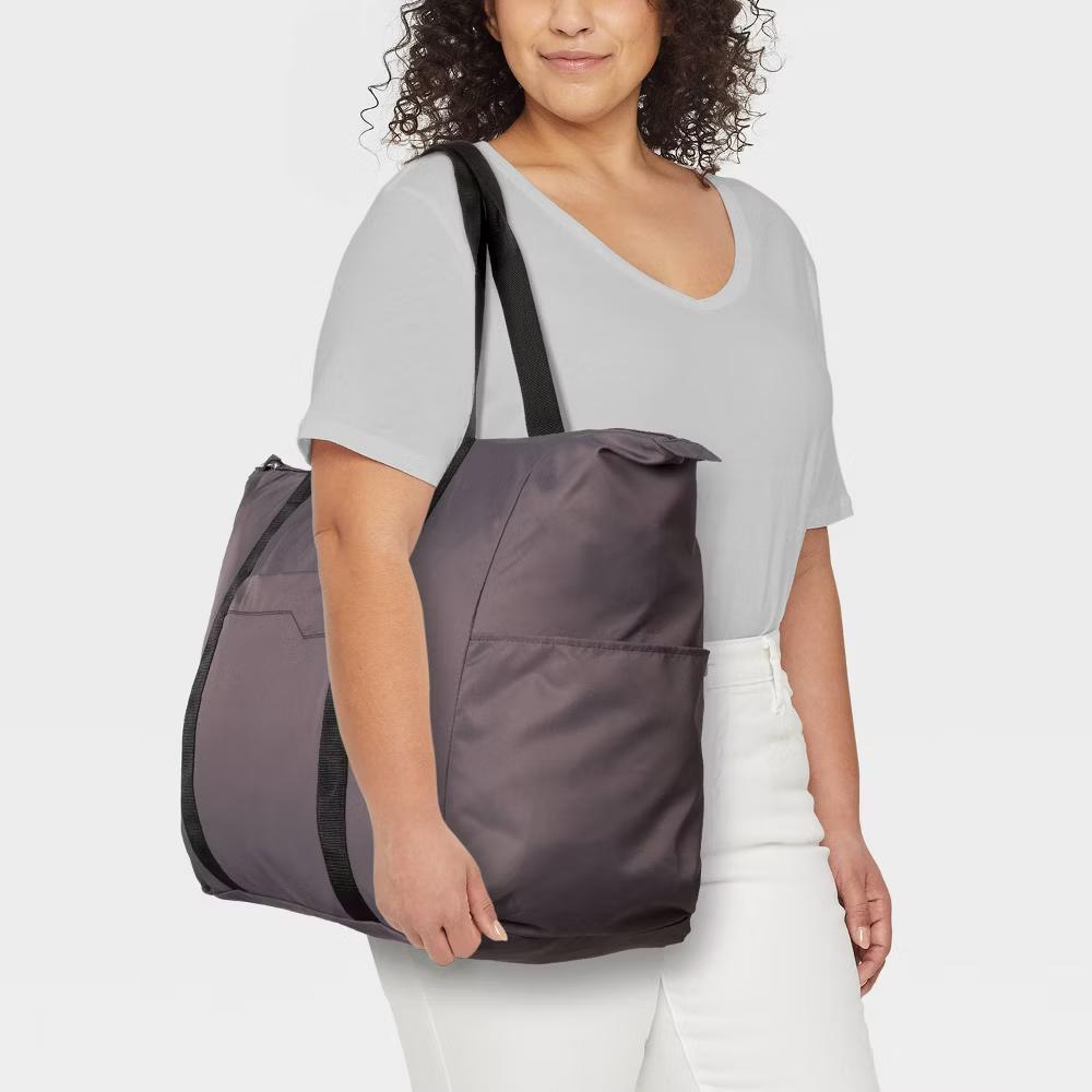 40L Weekender Bag - Image 13