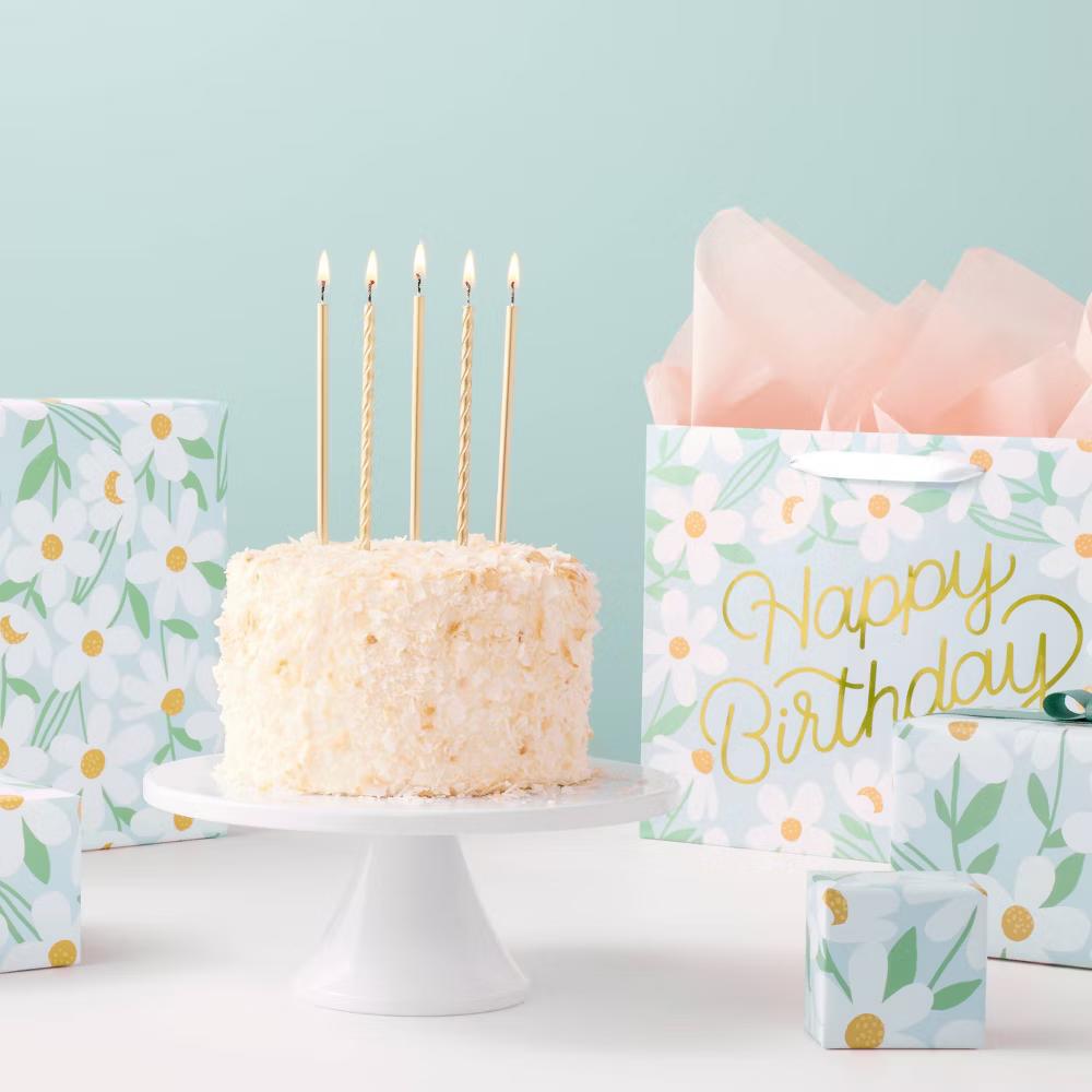 Medium Foil Print ‘Happy Birthday’ Daisies Birthday Gift Bag Blue/White - Image 3