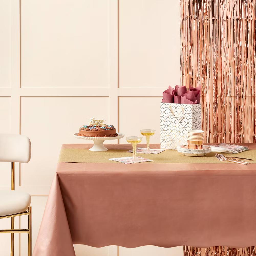Disposable Chrome Table Cover Pink/Gold - Image 2