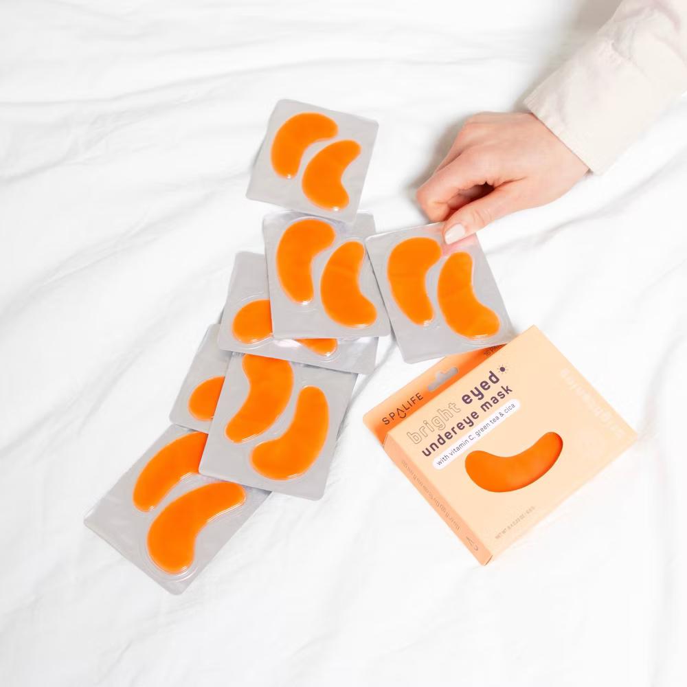SpaLife Bright Eyed Brightening Undereye Mask - 8ct: Contains Vitamin C, Orange Scent, For Normal Skin - Image 4