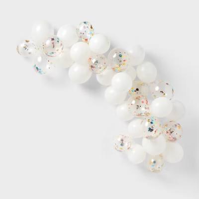 45ct Large Balloons Garland Arch with Confetti White - Image 4