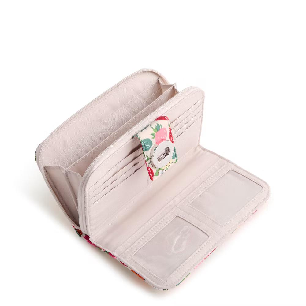 Women's Outlet Ultralight Essential Turnlock Wallet - Image 4