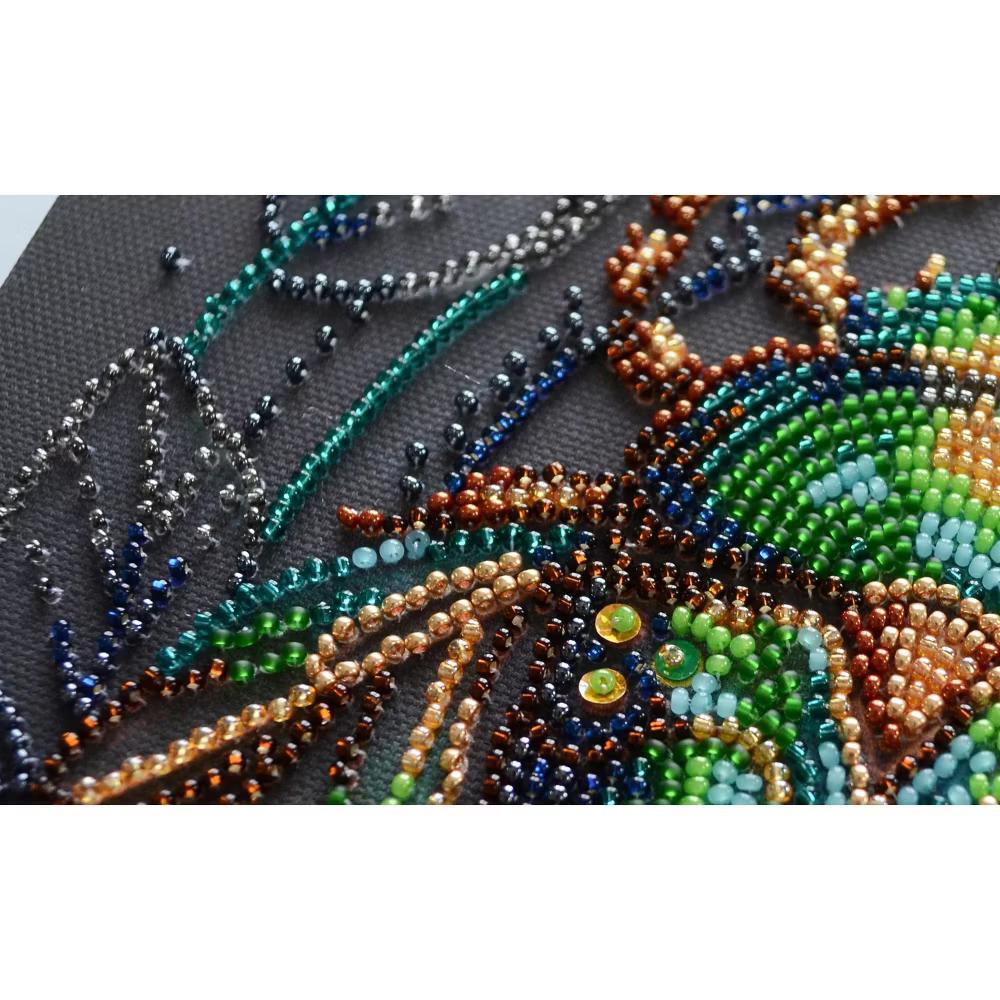 Art Mid-sized bead embroidery kit - Emerald beetle AMB-105 - Image 6