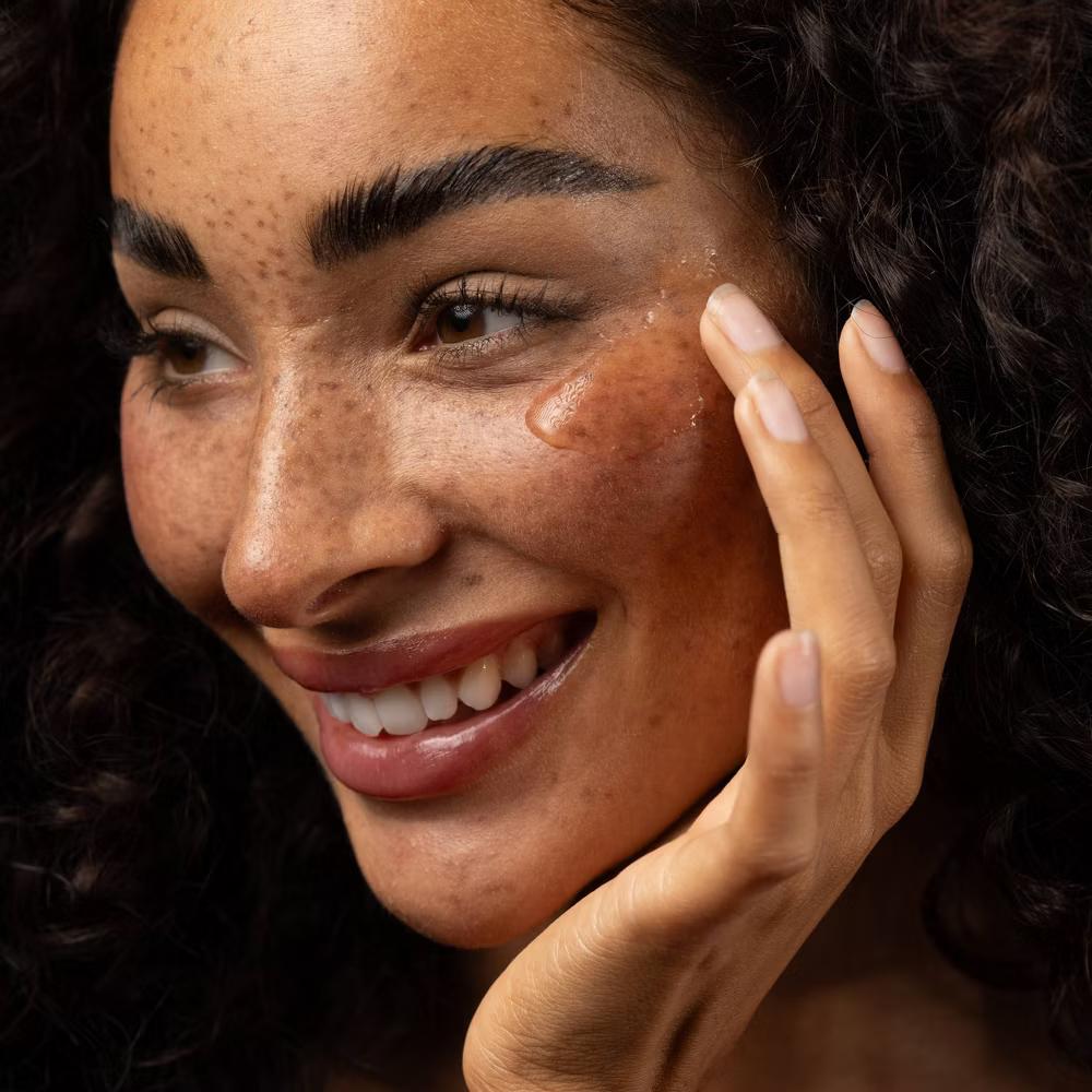 Que Bella Soothing Honey Gel Mask - 0.5oz - Image 5