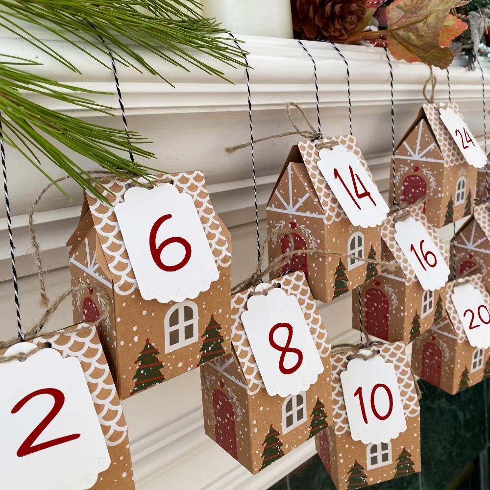 Xmas Gingerbread House Gift Boxes & Tags 10pcs - Image 7
