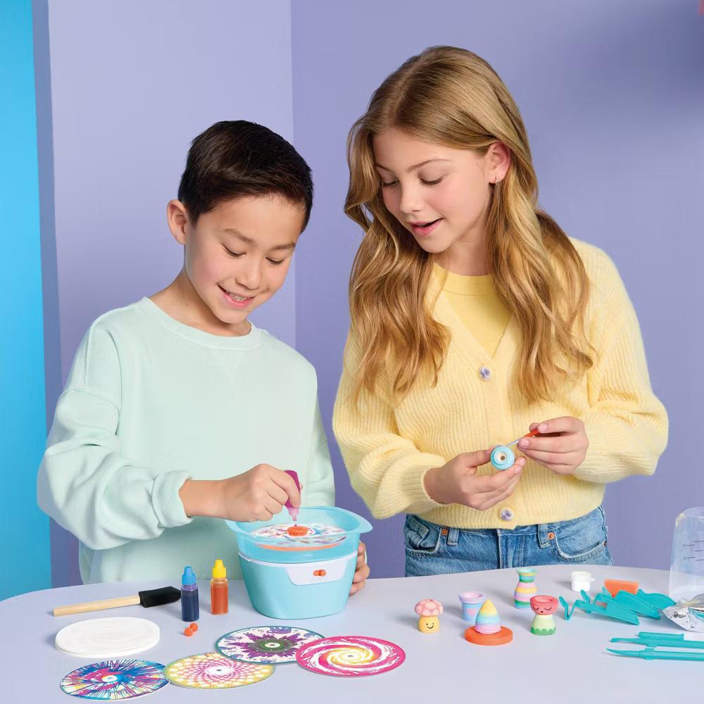 Make It Real Mini Pottery and Spin Art Studio - Image 2