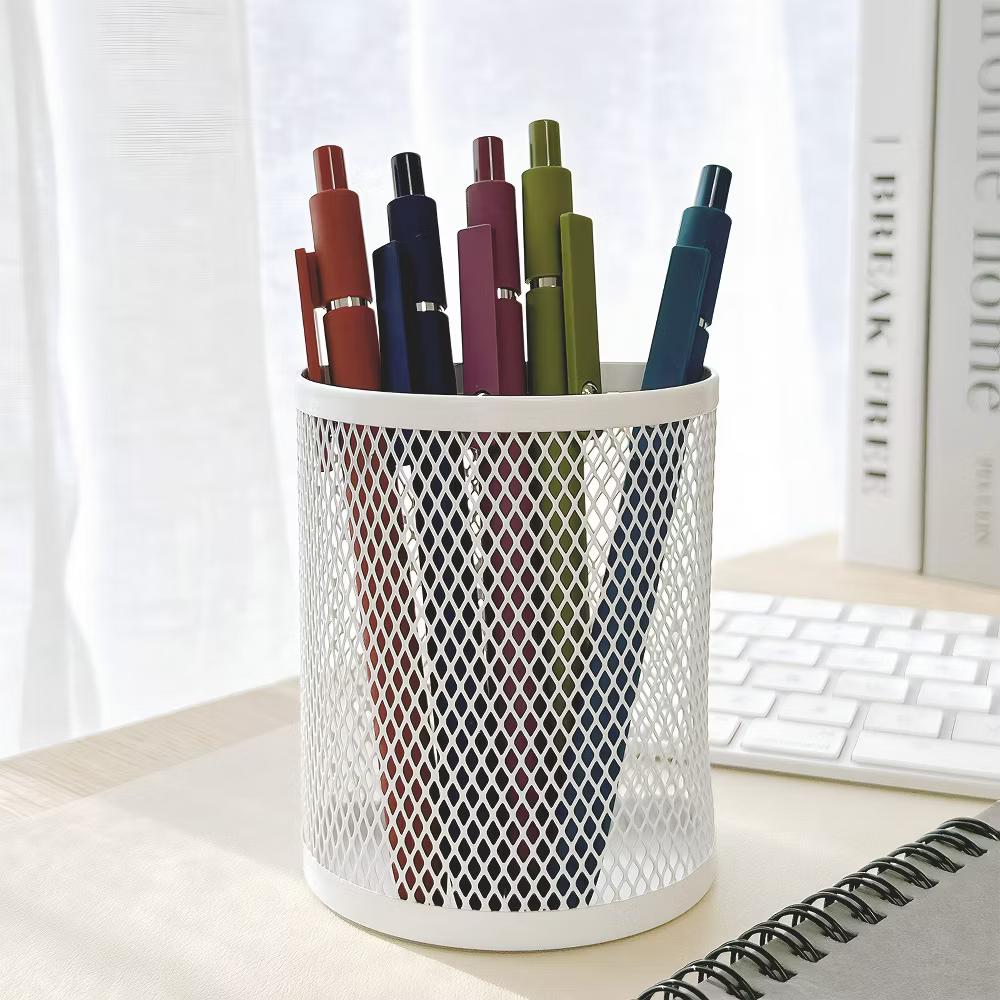Smooth Retractable Black Ink Gel Pens, 0.5mm Fine Point, for Home Office Work (Set of 5) - Image 4