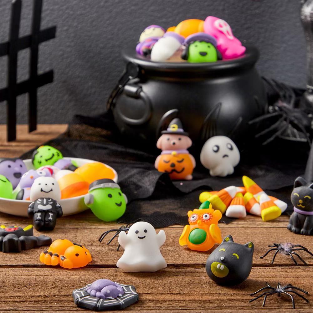 24/100Pcs Halloween Squishy Toys Kits Halloween Party Favors Trick-or-Treat Goodie Bag Filler Boys & Girls Birthday Gifts School Classroom Prize - Image 8