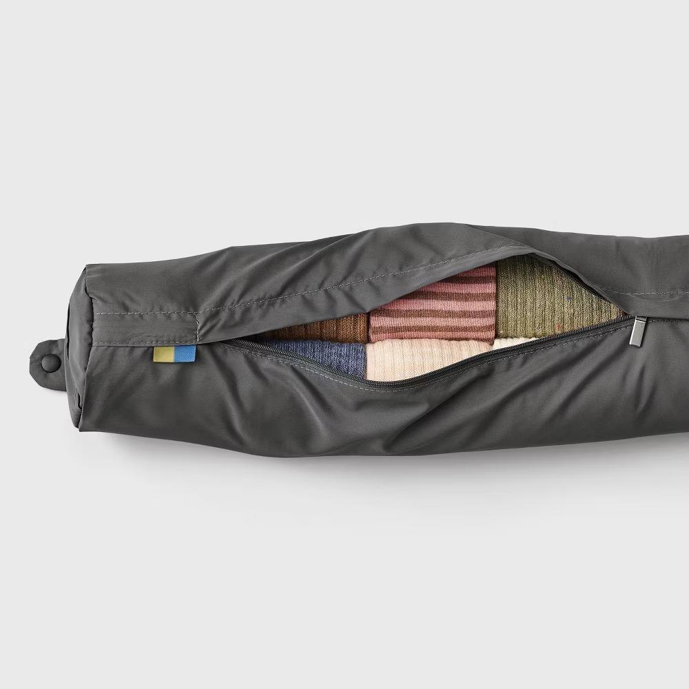 Packing Cube with Neck Pillow - Image 4