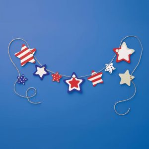 4th of July USA Craft Wooden Stars Garland Painting Activity Kit