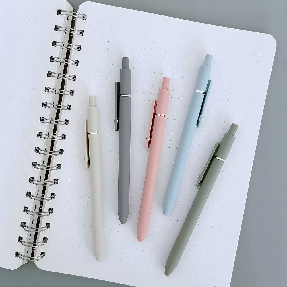 Smooth Retractable Black Ink Gel Pens, 0.5mm Fine Point, for Home Office Work (Set of 5) - Image 7