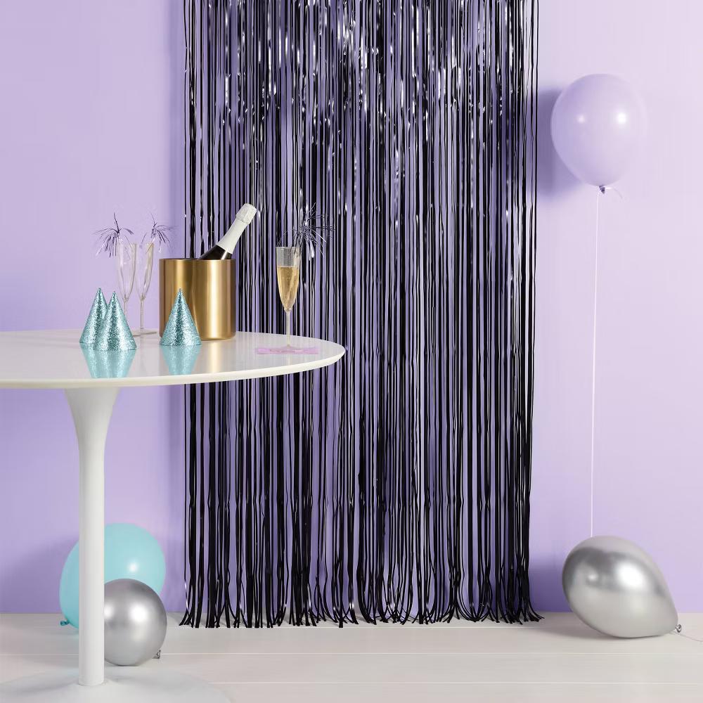 Foil Fringe Backdrop - Image 6