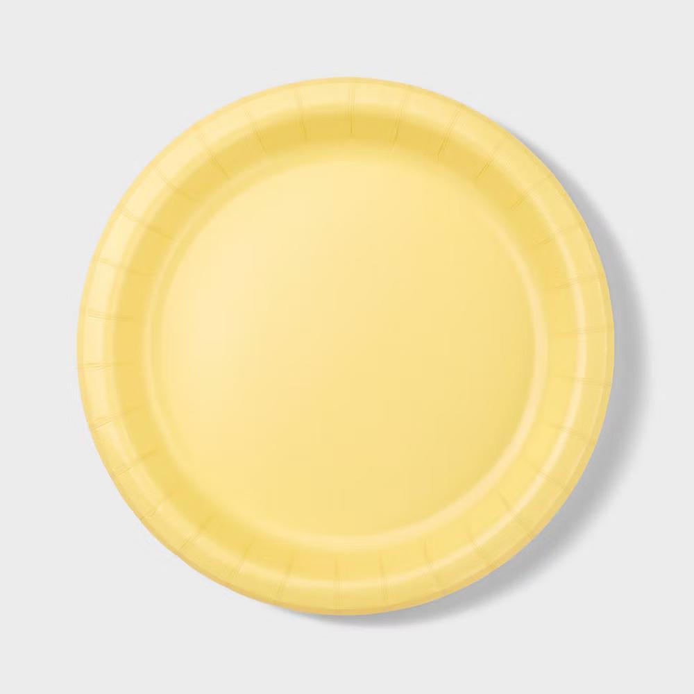 20ct 8.5" Dinner Paper Plates Yellow