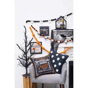Gallerie II 60" Bat Decorative Felt Halloween Garland
