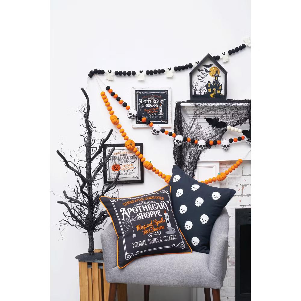 Gallerie II 60" Bat Decorative Felt Halloween Garland